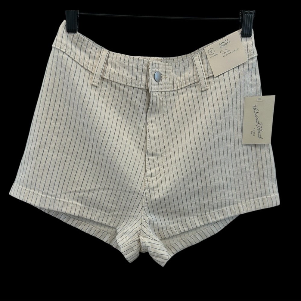 Universal Thread Women’s High Rise Sailor Shorts Pinstripe Shorts Sz 6 BNWT